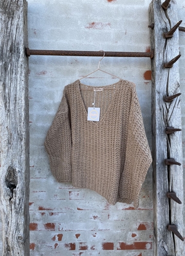 OPRYDNINGSSALG  Cabana Living strik CARAMEL V hals